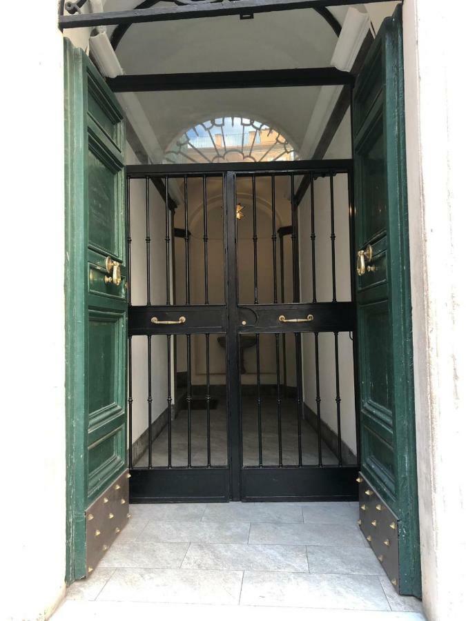 Pantheon Luxury Suite Rome Exterior photo